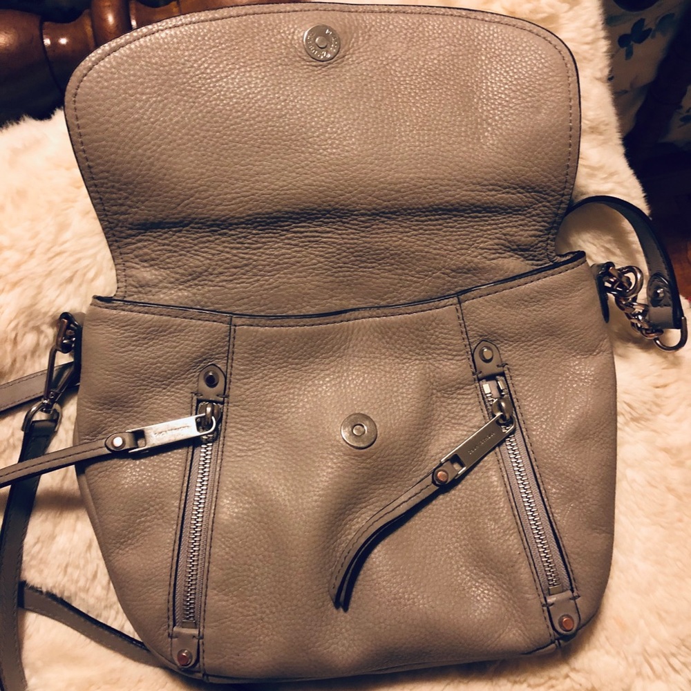 Michael Kors crossbody! - Picture 4 of 7